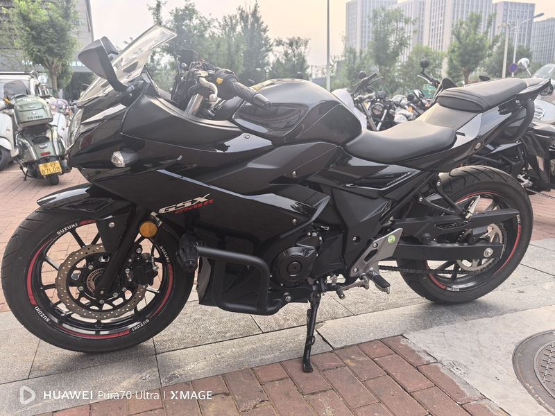 二手豪爵铃木GSX250R