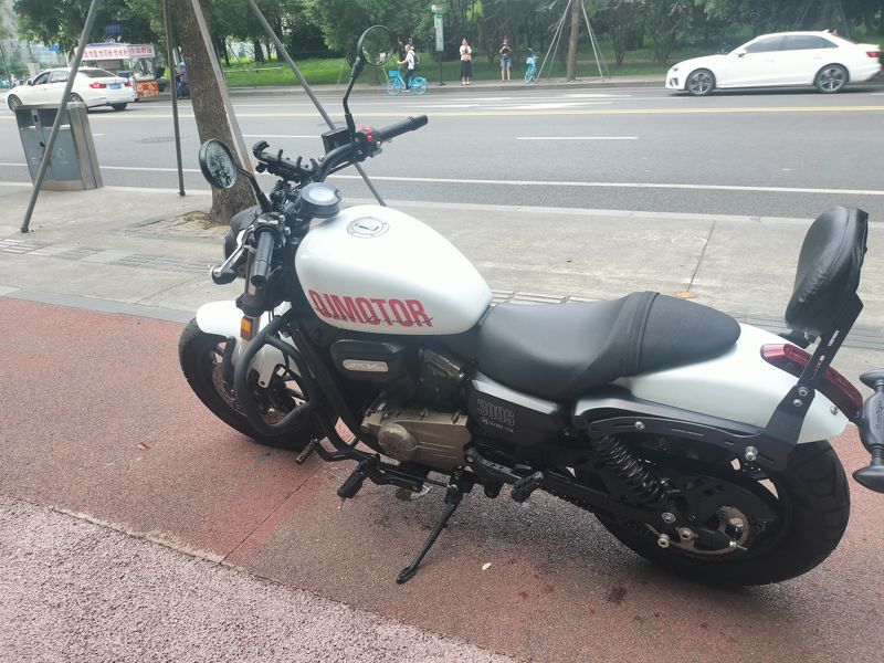 二手QJMOTOR闪300