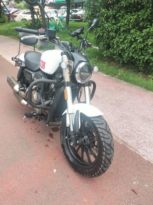 二手QJMOTOR闪300