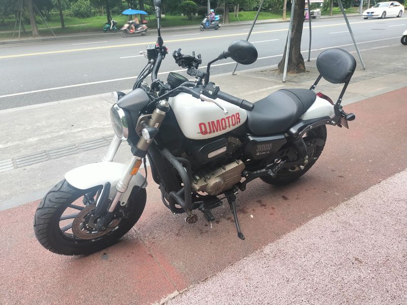 二手QJMOTOR闪300