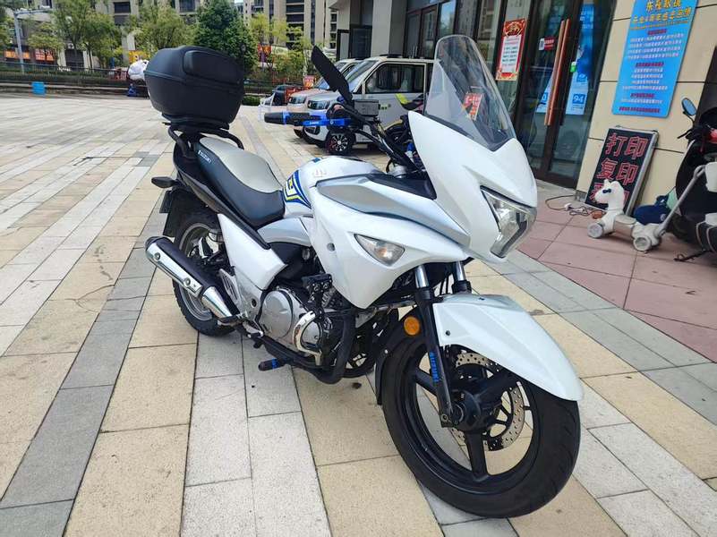 二手豪爵铃木骊驰 GW 250F