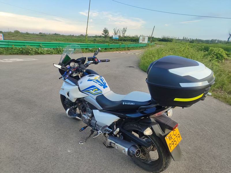 二手豪爵铃木骊驰 GW 250F