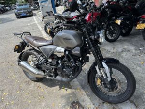 二手五羊本田鸷道 CB190SS