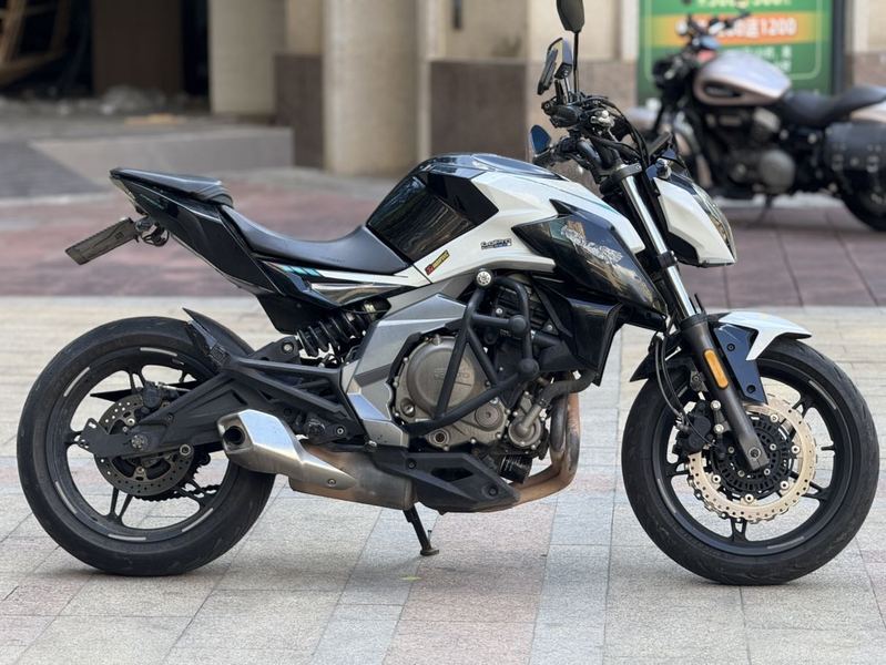 二手春风650NK