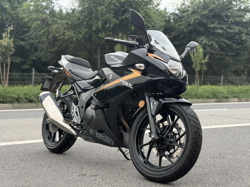 二手豪爵铃木GSX250R