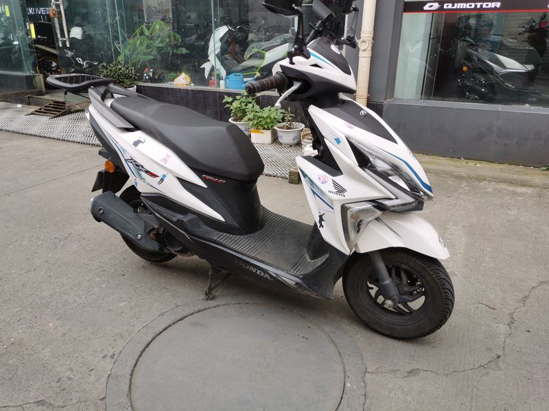 二手新大洲本田裂行 RX125Fi
