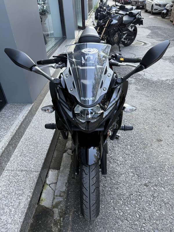 二手豪爵铃木GSX250R