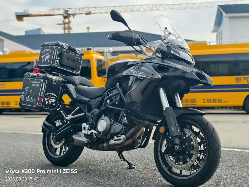 二手贝纳利金鹏 TRK502