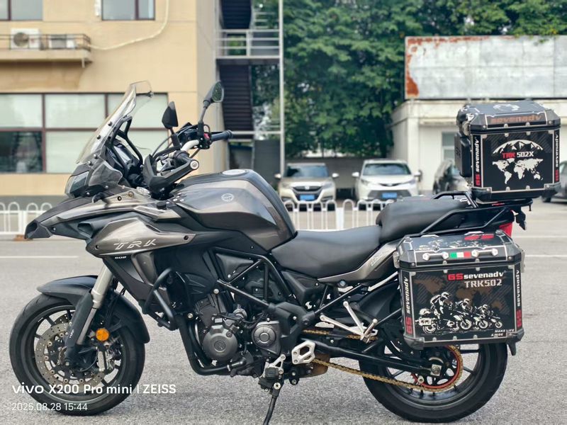 二手贝纳利金鹏 TRK502