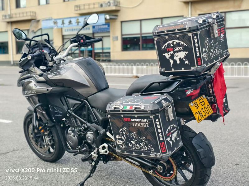 二手贝纳利金鹏 TRK502