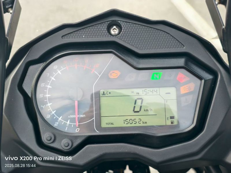 二手贝纳利金鹏 TRK502