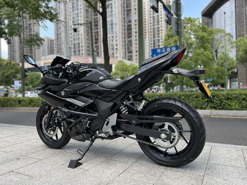二手豪爵铃木GSX250R