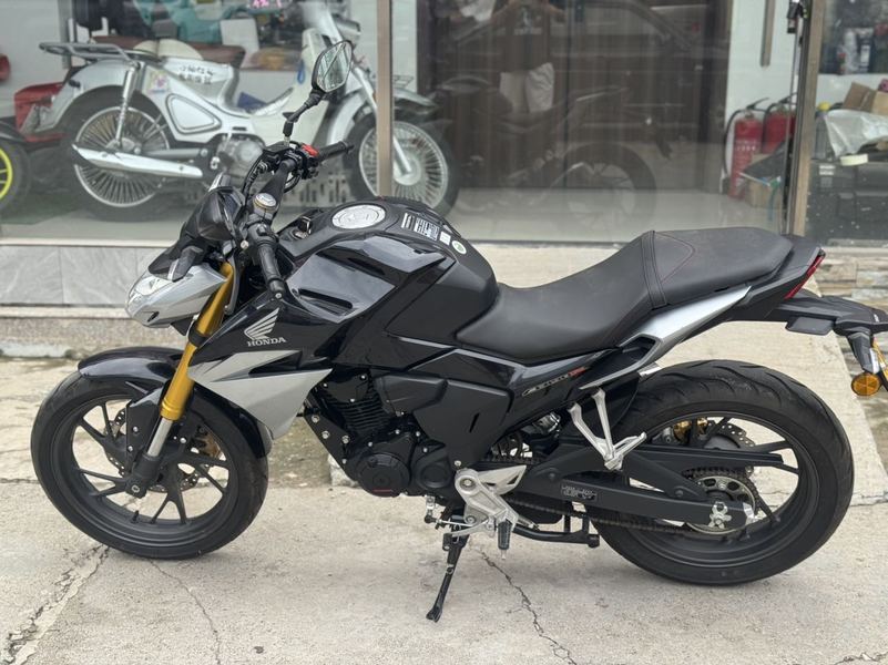二手五羊本田CB190R 暴锋眼