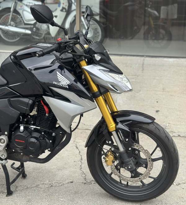 二手五羊本田CB190R 暴锋眼