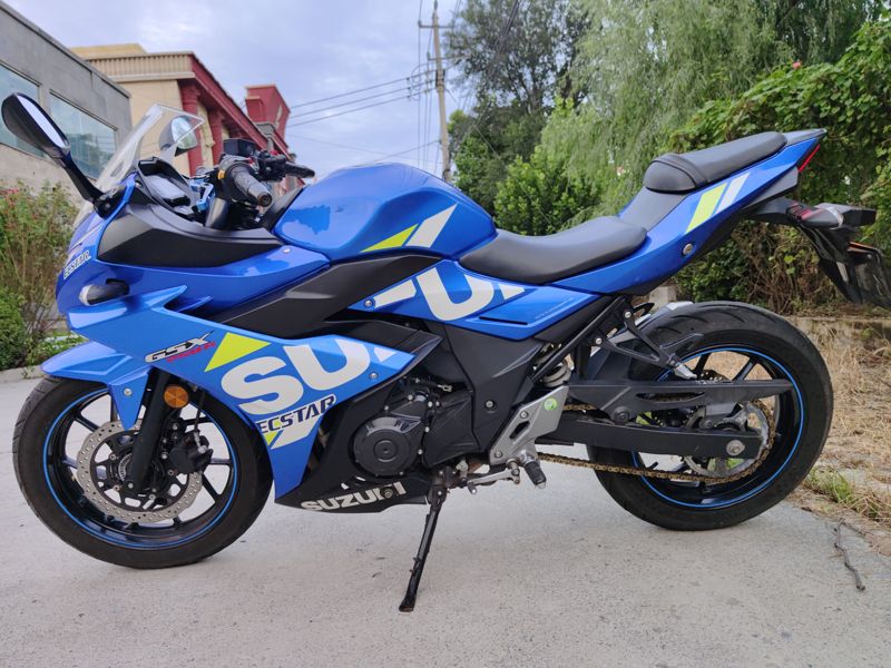 二手豪爵铃木GSX250R