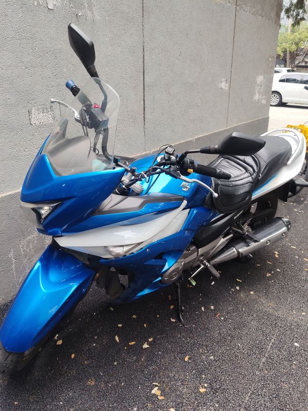 二手豪爵铃木骊驰 GW 250F
