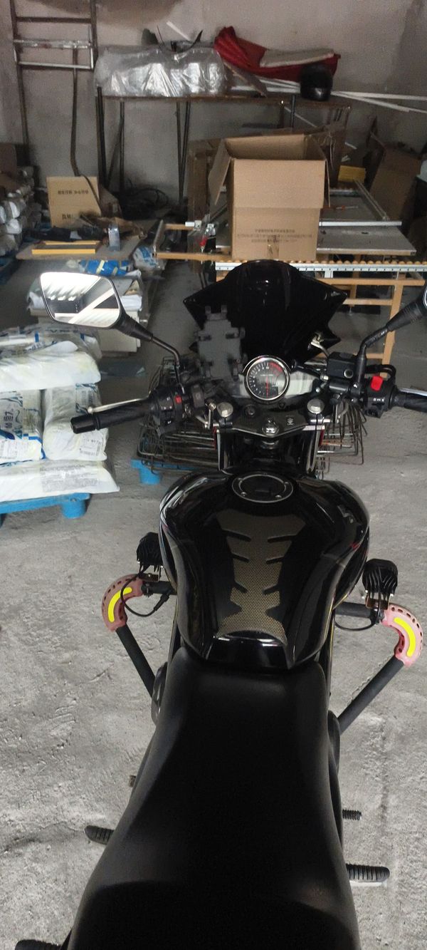 二手豪爵铃木骊驰 GW250