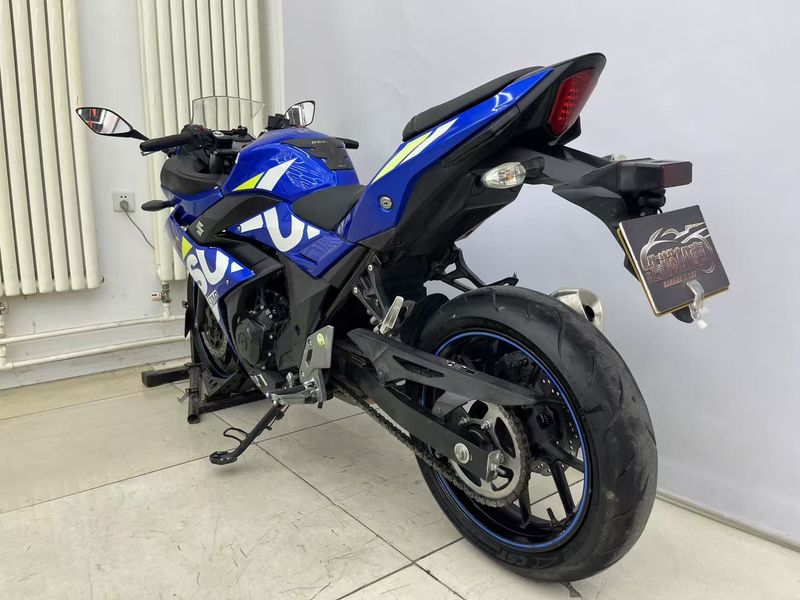 二手豪爵铃木GSX250R