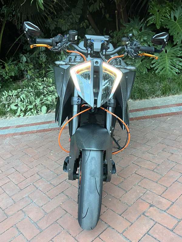 二手KTMR2R1290 Super Duke