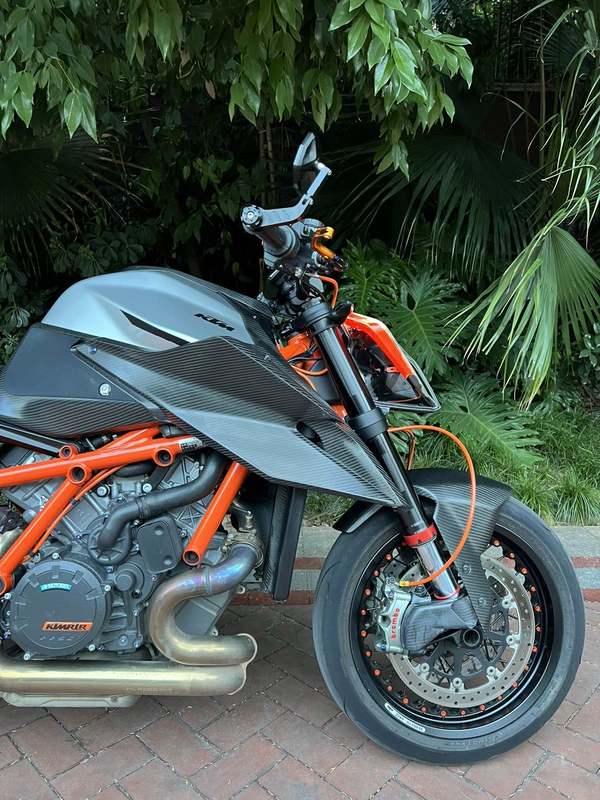 二手KTMR2R1290 Super Duke