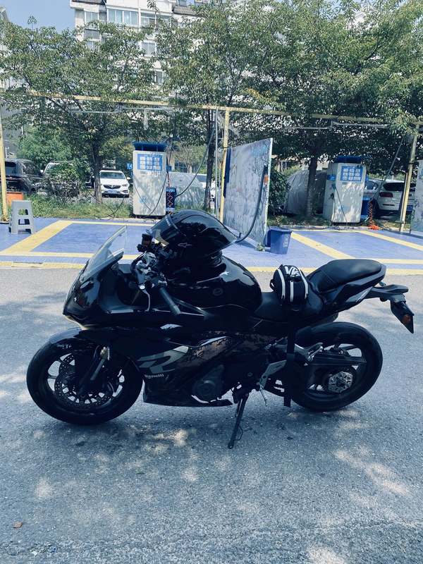 二手贝纳利龙卷风 Tornado 402R