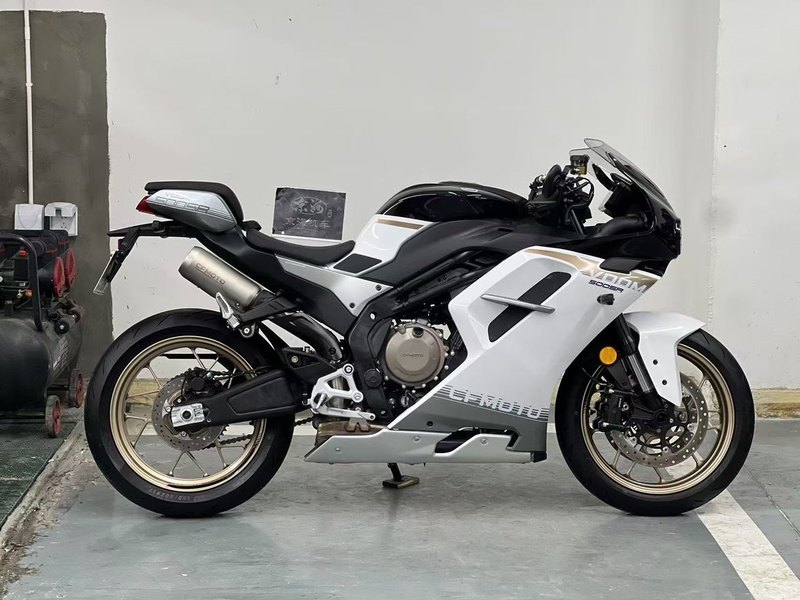 二手春风500SR VOOM