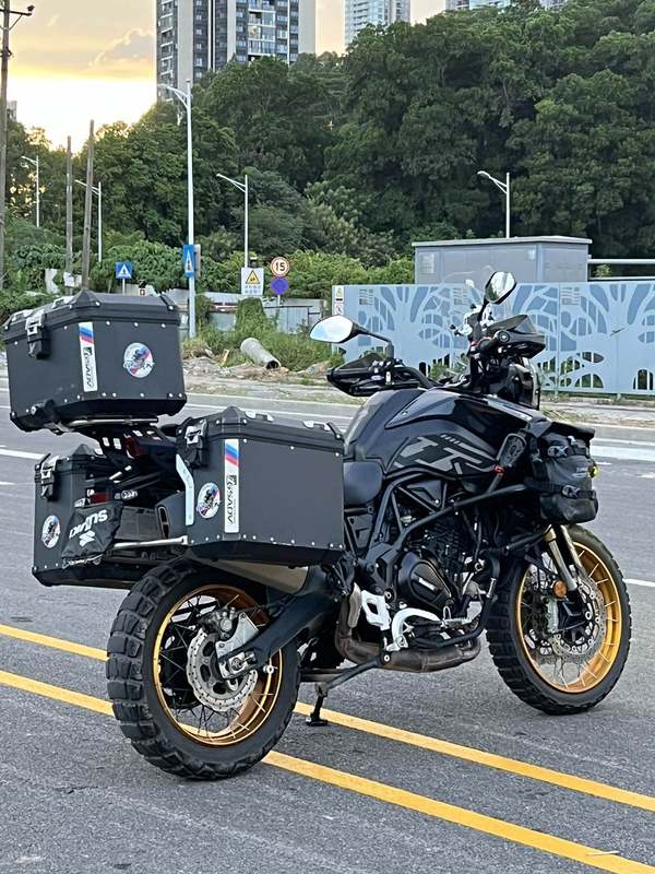 二手贝纳利TRK702