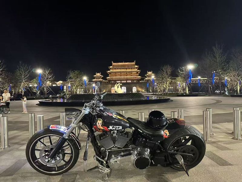 二手哈雷戴维森突破者 Breakout
