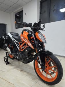 二手KTMR2R390 Duke