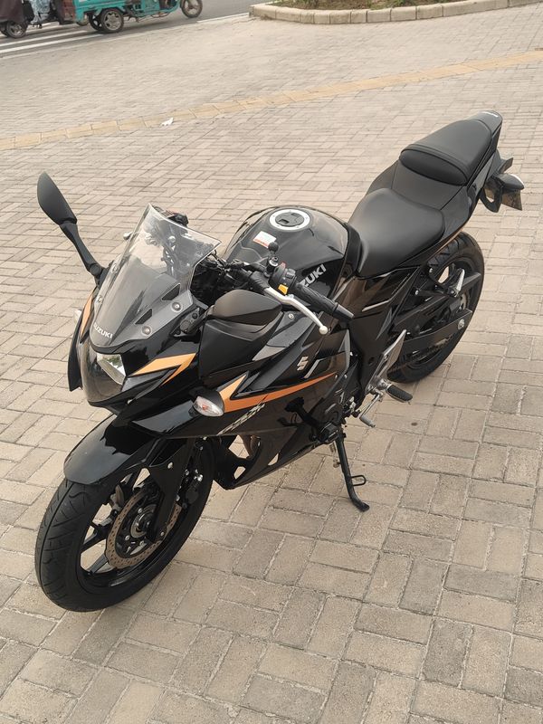 二手豪爵铃木GSX250R