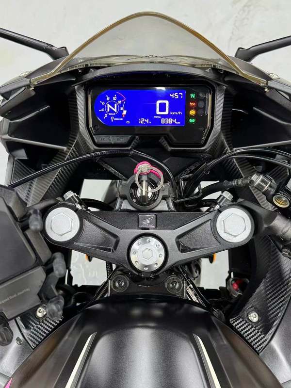 二手本田CBR400R
