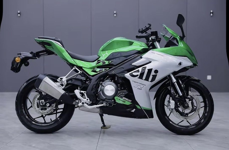 二手贝纳利龙卷风 Tornado 252R