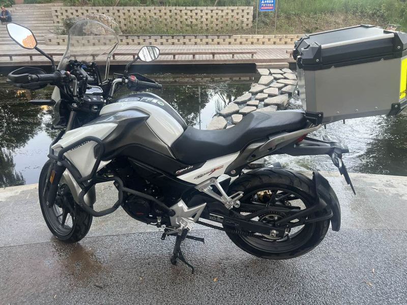 二手五羊本田猛鸷 CB190X