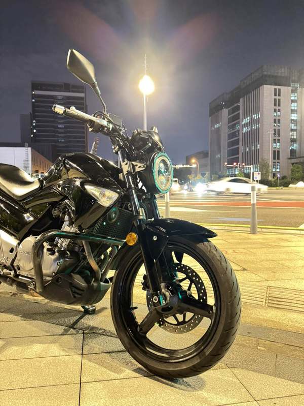 二手豪爵铃木骊驰 GW250