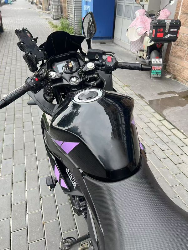 二手豪爵铃木GSX250R