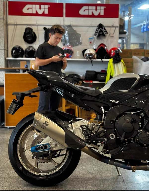 二手雅马哈YZF-R1