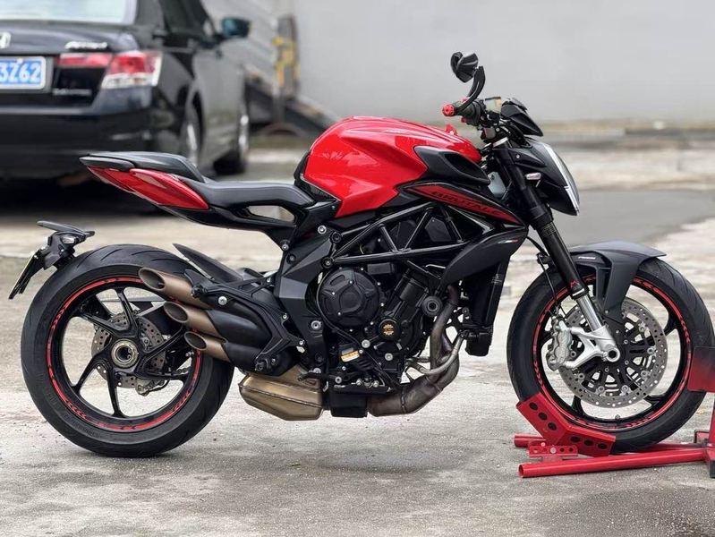 二手奥古斯塔Brutale 800