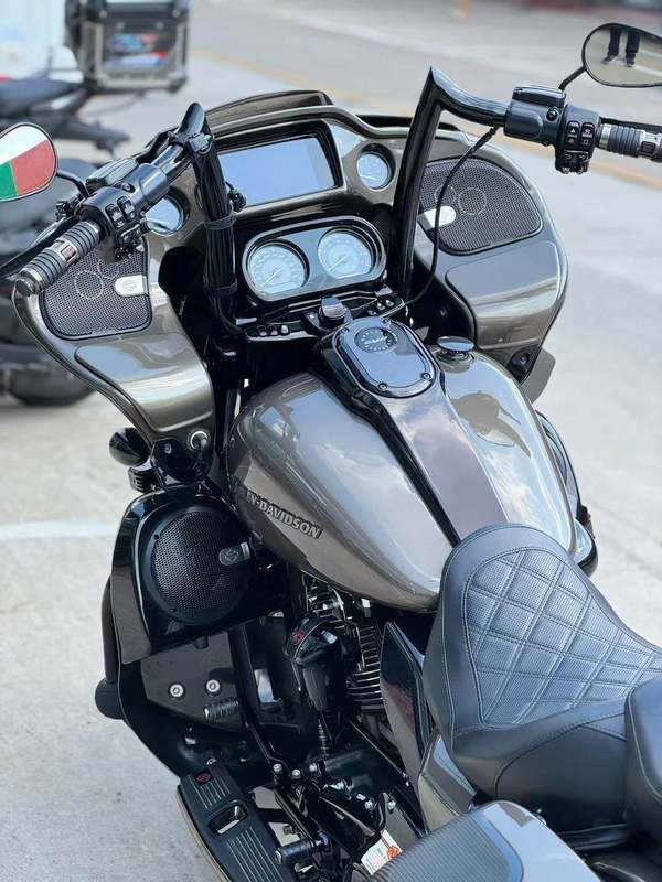 二手哈雷戴维森公路滑翔 Road Glide