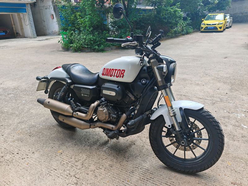 二手QJMOTOR闪300