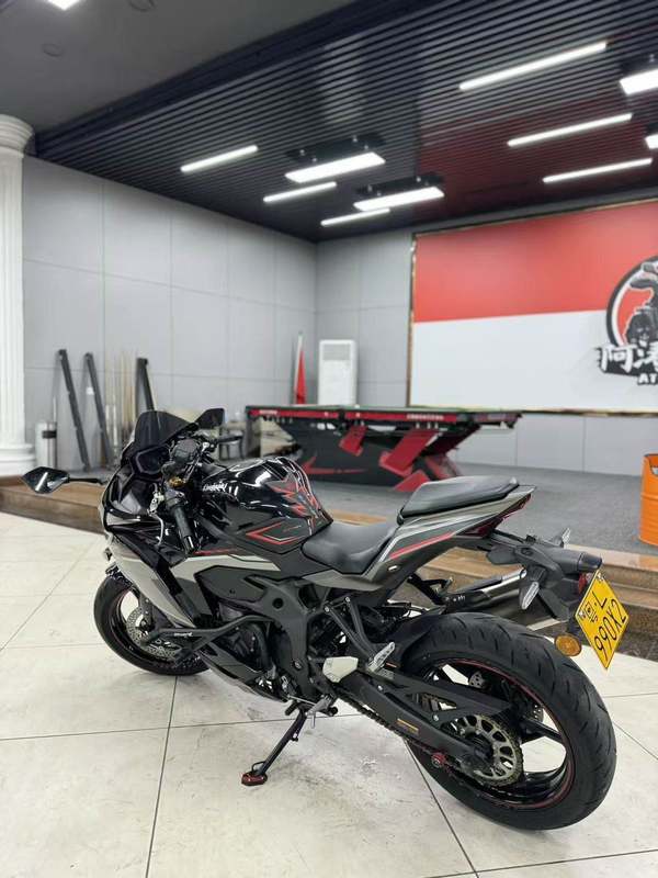 二手川崎ZX-4R