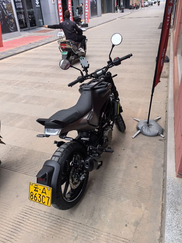 二手HUSQVARNA黑箭 401