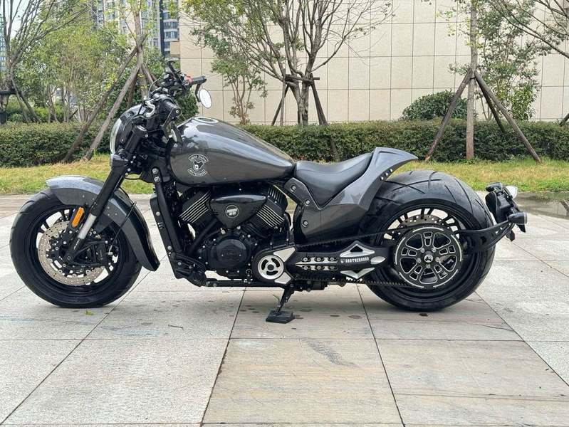 二手香帅金刚狼800S