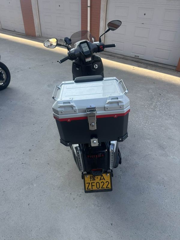 二手维多利亚Sixties 250Si