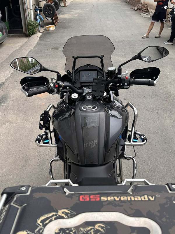 二手贝纳利金鹏 TRK502
