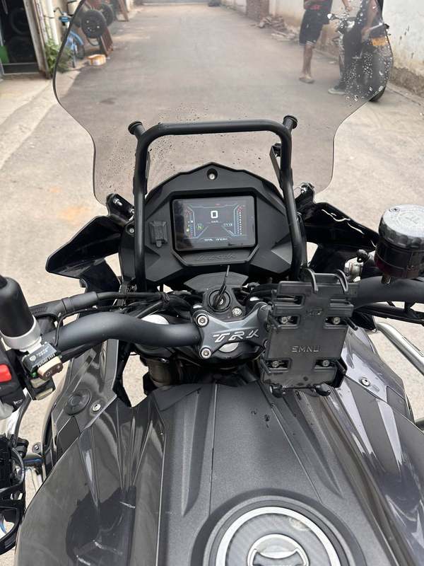 二手贝纳利金鹏 TRK502