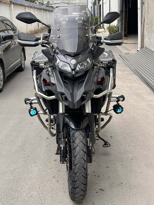 二手贝纳利金鹏 TRK502