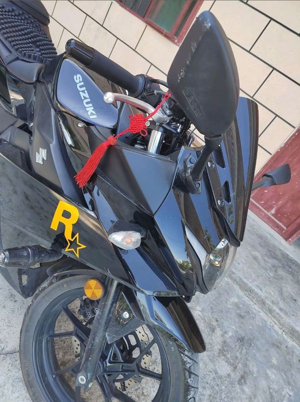二手豪爵铃木GSX250R