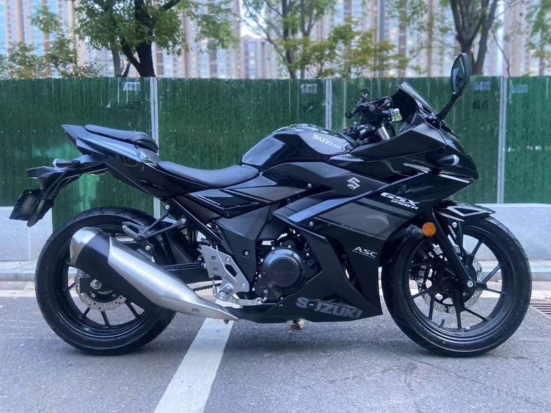 二手豪爵铃木GSX250R