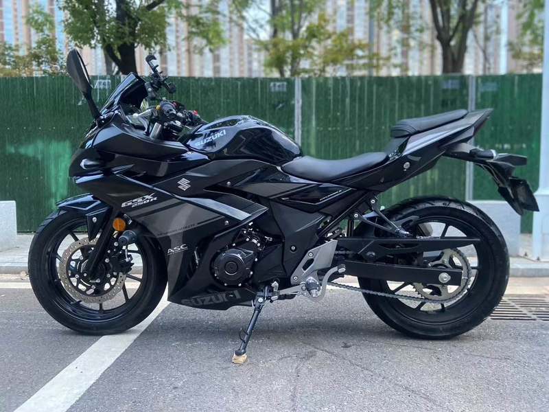 二手豪爵铃木GSX250R