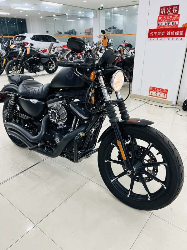 二手哈雷戴维森Iron883 硬汉